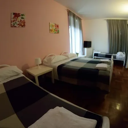 Otel Fidene *