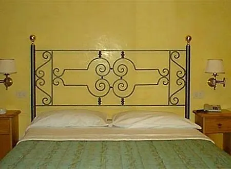 Fidene Otel *